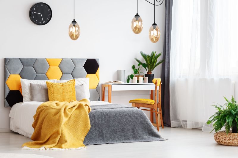 Lampa sufitowa wisząca Light Home LH Vigo Spider 3x E14 60W miodowy 1szt.