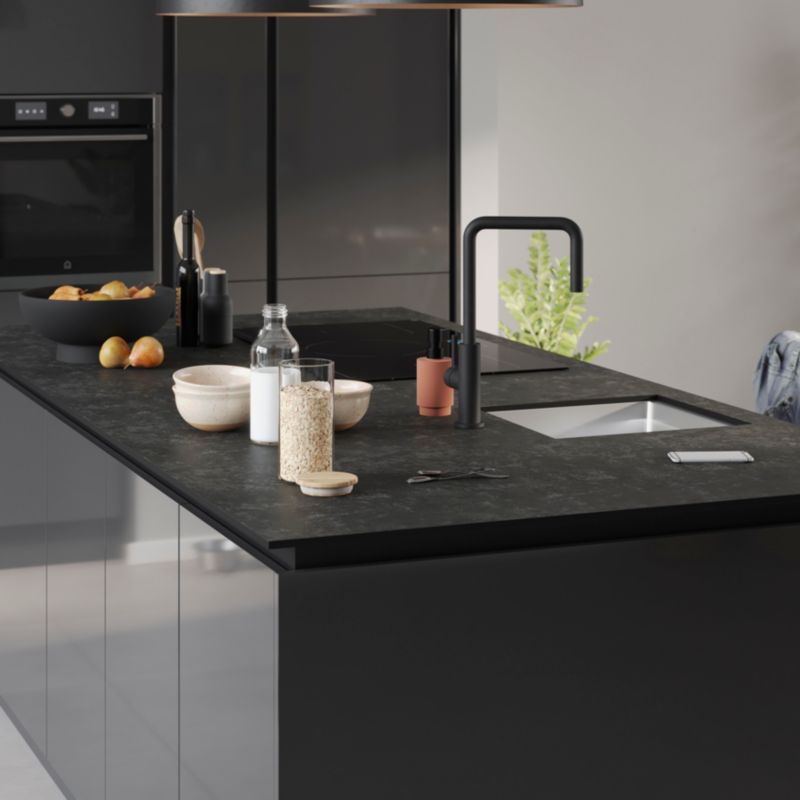 Listwa kolumnowa wysoka 1-skrzydłowa GoodHome Innovo czarny