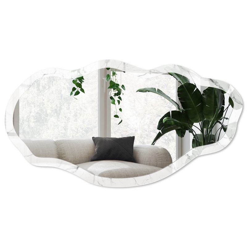 Lustro nieregularne w szklanej ramie Wallfluent 52x97 cm Marmurowa tekstura Faliste asymetryczne 1 szt.
