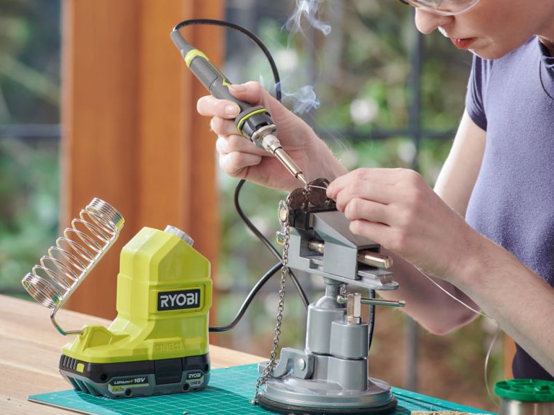 Lutownica Ryobi RSI18-0 One+ 18V 120W akumulatorowa