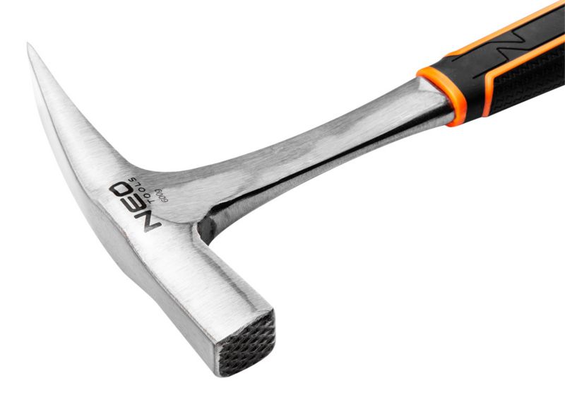 Młotek murarski NEO TOOLS 600 g monolityczna konstrukcja 1 szt.