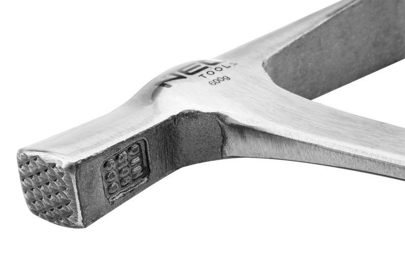 Młotek murarski NEO TOOLS 600 g monolityczna konstrukcja 1 szt.