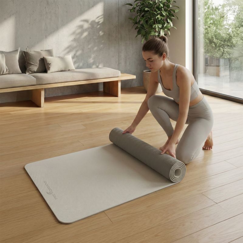 Mata do ćwiczeń TPE Pretorians do jogi, pilatesu, fitnessu gimnastyczna 0,6 cm beżowa 1 szt.