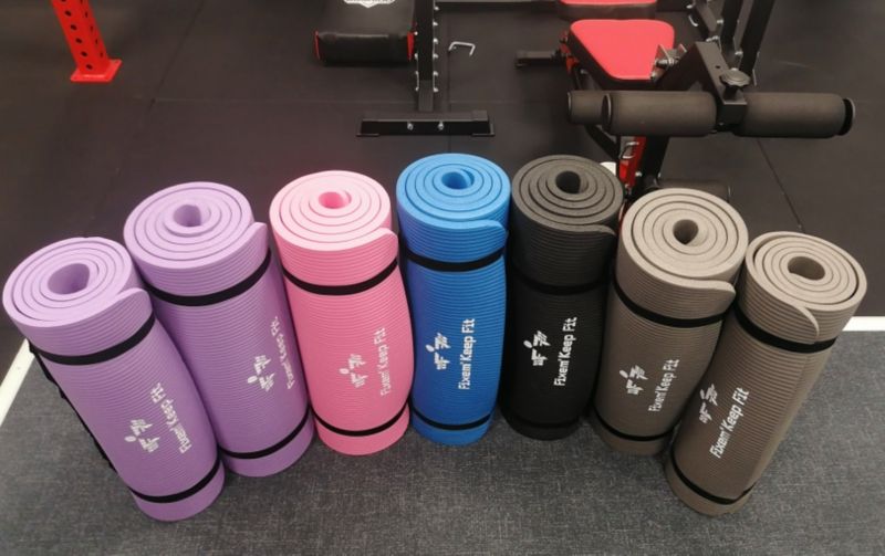 Mata gimnastyczna treningowa do ćwiczeń jogi fitness gruba Fixem 1szt