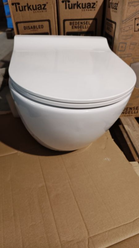 Miska WC VIBA z bidetem i z baterią ciepła zimna woda deska soft close 1szt