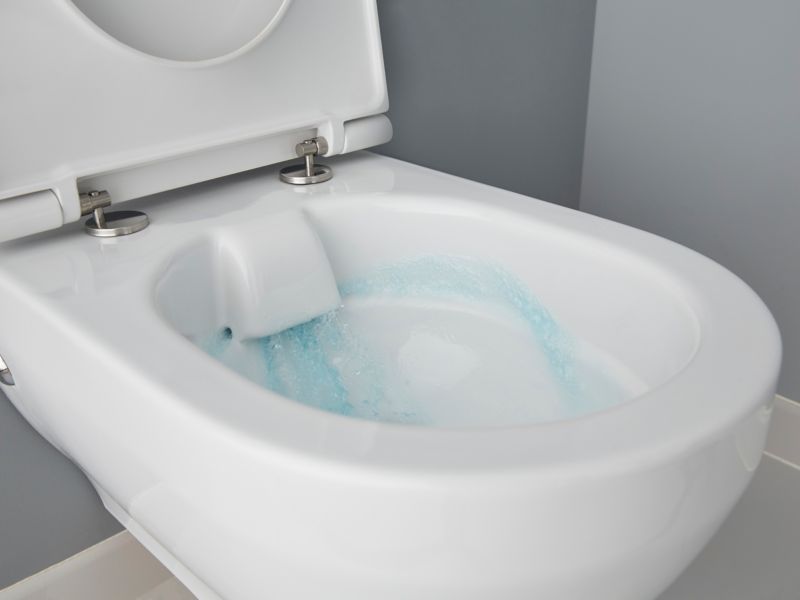 Miska WC wisząca GoodHome Cavally bezkołnierzowa z deską wolnoopadającą z duroplastu