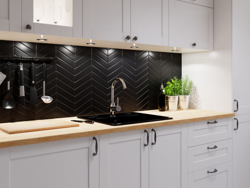Mozaika ceramiczna Ilcom Big Chevron black matowa 21,5 x 31,6 cm 1 szt.
