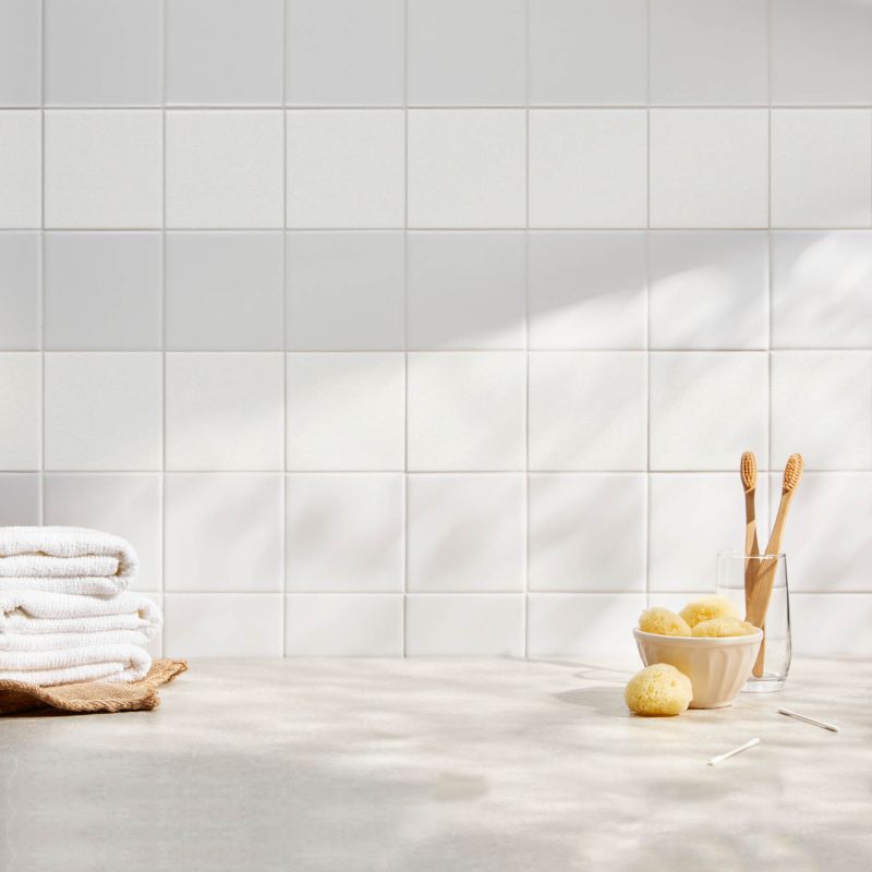 Naklejki na płytki Wallfluent 20x20 cm Kolor Ivory szybka renowacja 24 szt.