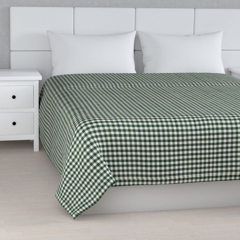 Narzuta pikowana w pasy Dekoria 130 x 210 cm zielono-biała kratka (1,5x1,5cm) 1 szt.