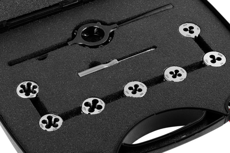 Narzynki i gwintowniki NEO TOOLS M3-M12, zestaw 32 szt. HSS w walizce 1 kpl