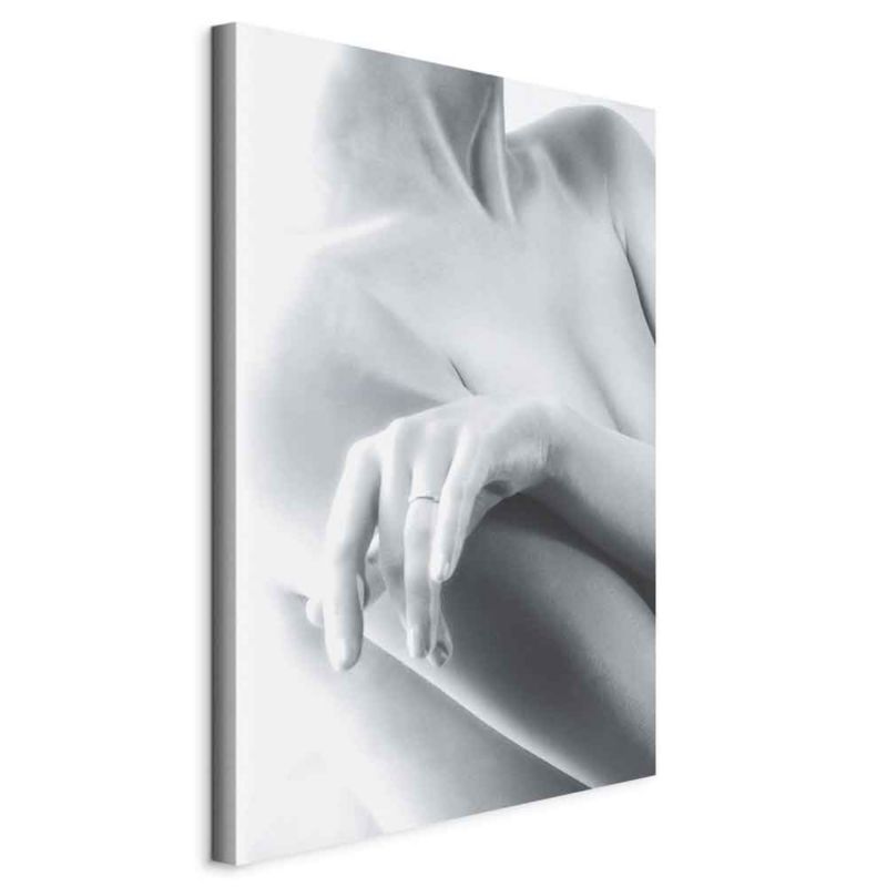 Obraz Artgeist Kobieca delikatność 80 x 120 cm płótno włoskie 1 szt
