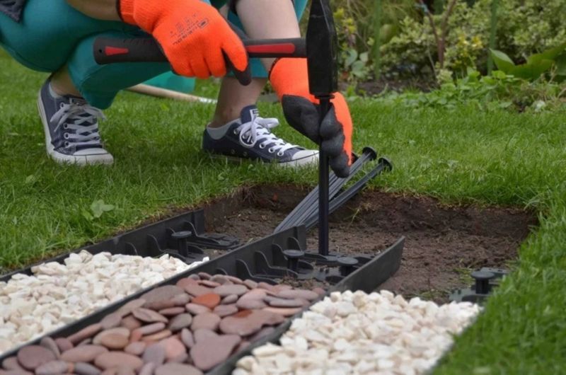 Obrzeże ogrodowe Stella Garden trawnikowe 6 cm 40 m +150 kotew eko 1 zestaw