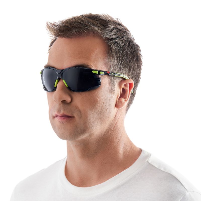 Okulary ochronne 3M™ Solus™ 1000 zielono-czarne powłoka Scotchgard™ Protector uszczelka piankowa szare soczewki 1 szt.