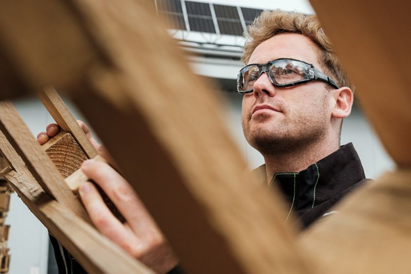 Okulary ochronne NEO TOOLS z wkładką piankową, białe soczewki, klasa odpornosci FT 1 szt