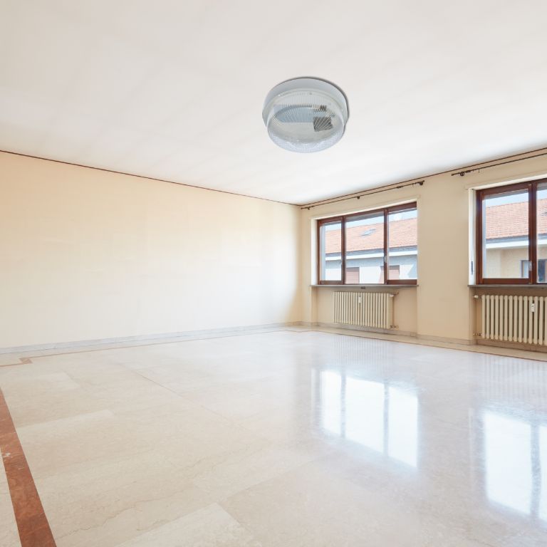 Oprawa plafonowa Pawbol RITA E27 18W IP44 IK10 biała 1 szt.