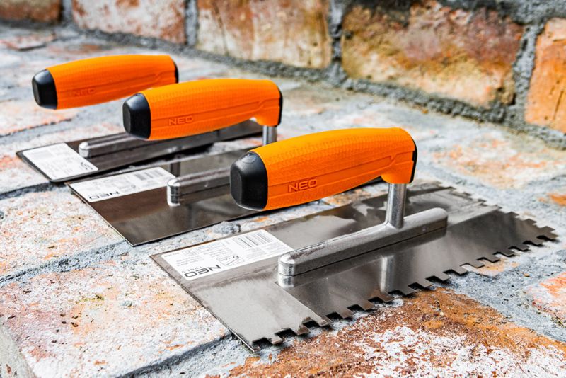 Paca z zębami NEO TOOLS 270 x 128 mm, ząb 10 x 10 x 10 mm, uchwyt dwumateriałowy 1 szt.