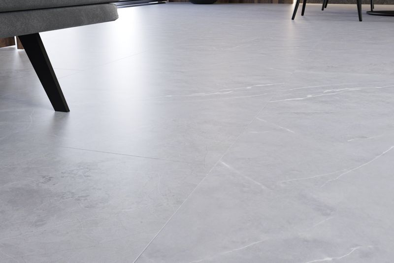 Panele podłogowe winylowe SPC Agat Szary 5,0mm 120x30 - 1,44m2 - 4szt.