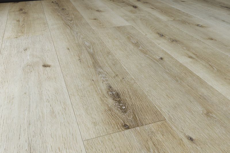 Panele podłogowe winylowe SPC Dąb Vinge 5,0mm 1240mm x 182mm, V-fuga zagniatana - 2,257 m2 - 10szt.