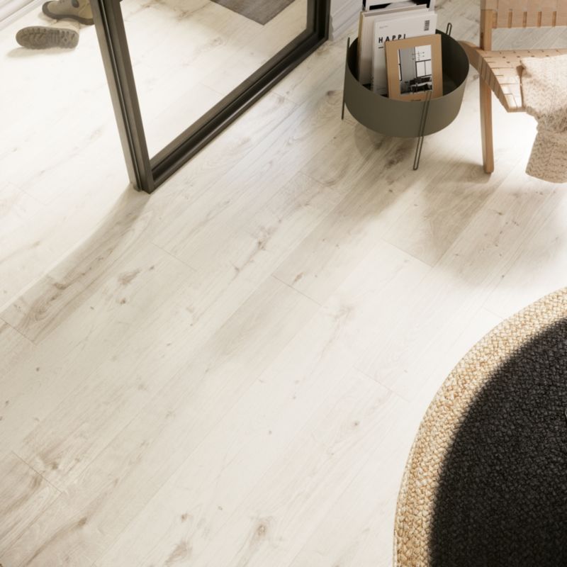 Panele podłogowe laminowane GoodHome Rowley AC4 Light Grey 1,99 m2