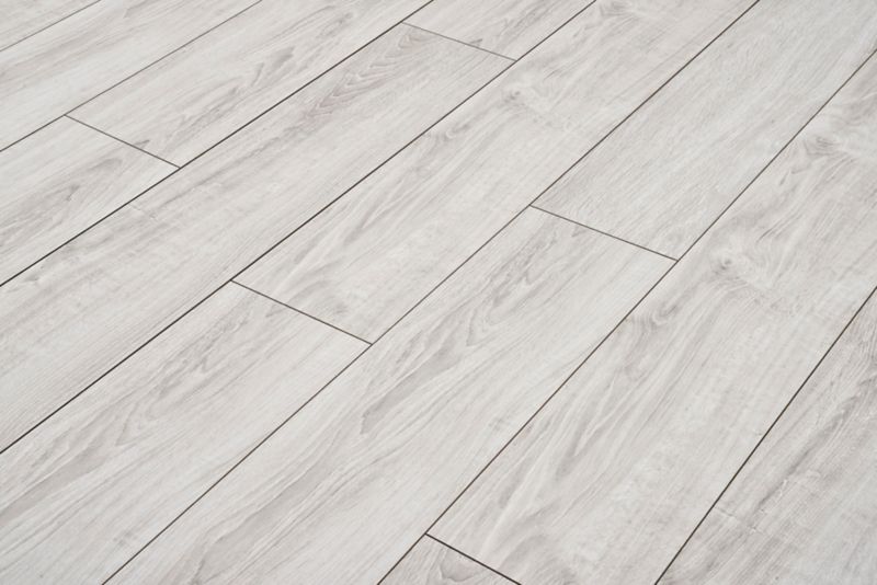 Laminátové podlahové panely Weninger Dąb Bosfor AC6 1,65 m2.