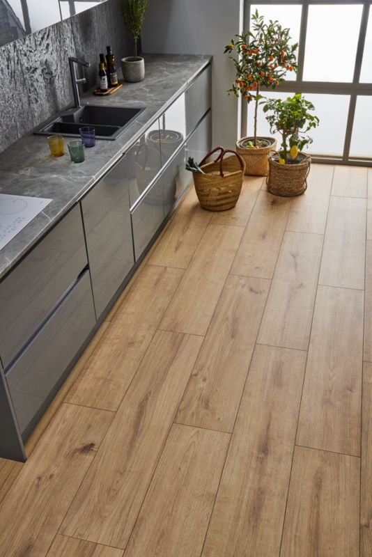 Panele podłogowe laminowane wodoodporne Classen Dąb Avinion AC5 2,158 m2