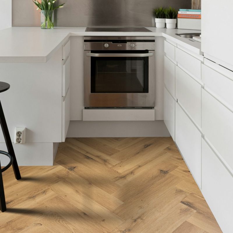 Panele winylowe MODULARI DRYBACK HERRINGBONE GOLDEN OAK 34255, klejone do podłoża, do hoteli, do domów i apartamentów 3,57m2