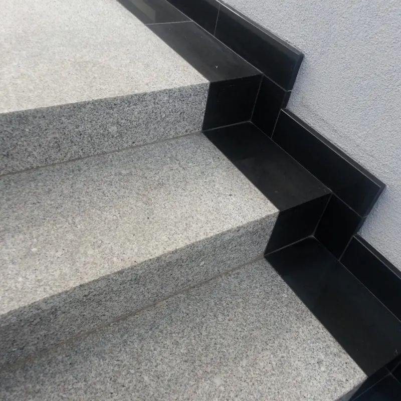 Parapet Tiles Stopnica granitowa szara polerowana Bianco Sardo G602 150x33x2 cm 1 szt.