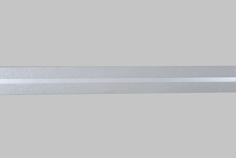 Pasek samoprzylepny GoodHome 10 m Scabra srebrny