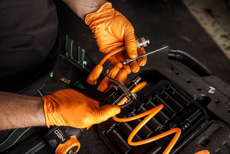 Pistolet do przedmuchiwania NEO TOOLS długi 1 szt