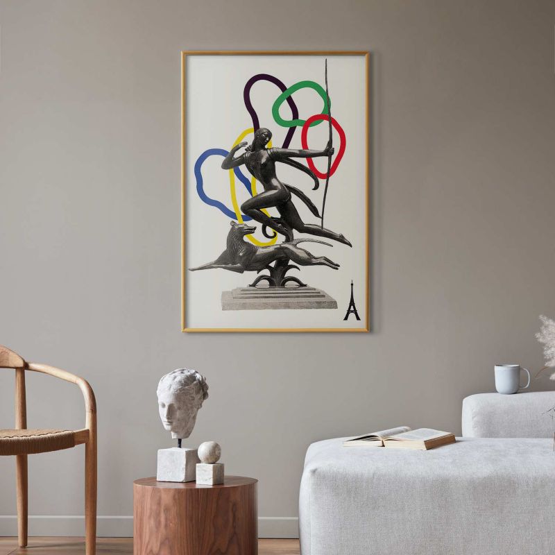 Plakat Artgeist Strzelająca kobieta 60x90 cm z ramą złotą 1 szt