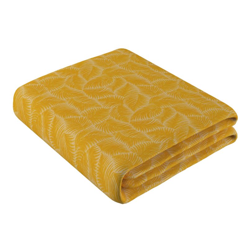 Pled narzuta 220x260cm Dekoria 220x260cm miodowe liście paproci na beżowym tle 1 szt.