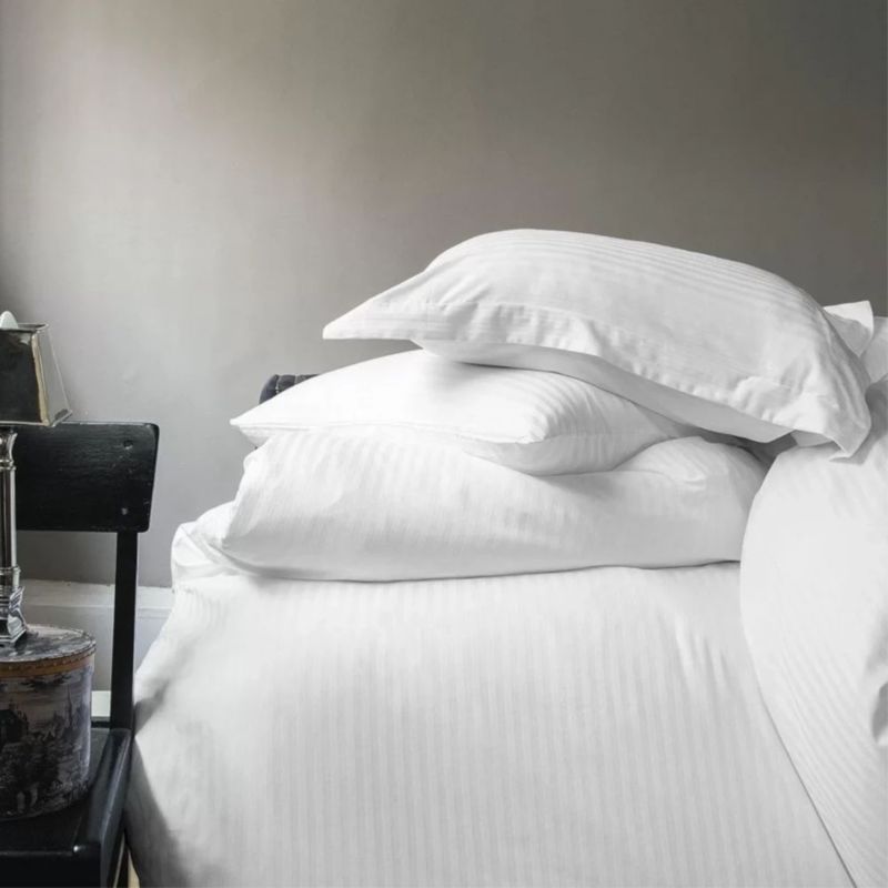 Pościel Issimo Pure White Stripe Satin 200x220 cm 2x50x70 cm 1 kpl