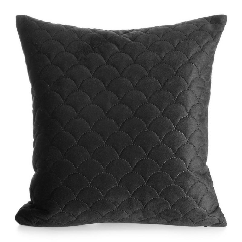 Poszewka dekoracyjna Eurofirany 40 x 40 cm czarna Ariel zdobiona modnym wzorem rybich łusek 1 szt.
