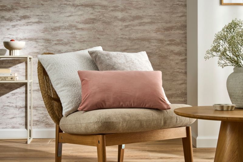 Poszewka GoodHome Valgreta aksamit 30 x 50 cm brudny róż