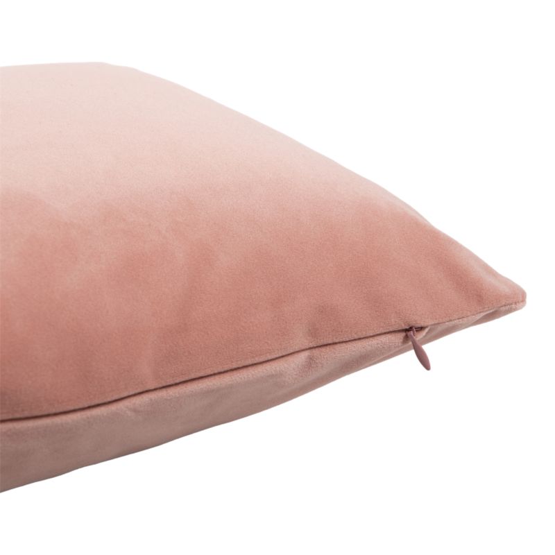 Poszewka GoodHome Valgreta aksamit 30 x 50 cm brudny róż