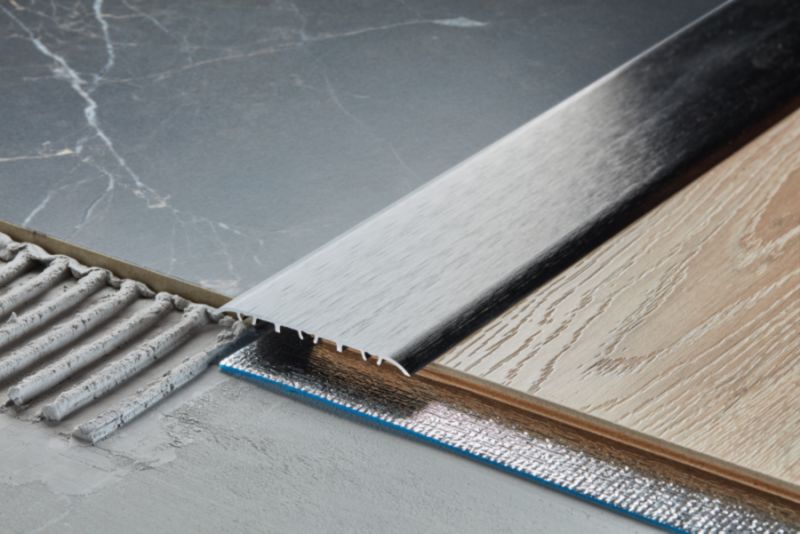Profil progowy płaski owalny Cezar Srebrny 80mm 1,8m aluminiowy 1 szt.
