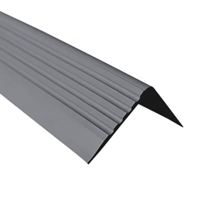 Profil schodowy PCV 50x42mm, QUEST, samoprzylepny antypoślizgowy nosek schodowy, RGP, ciemnoszary, 0.9m