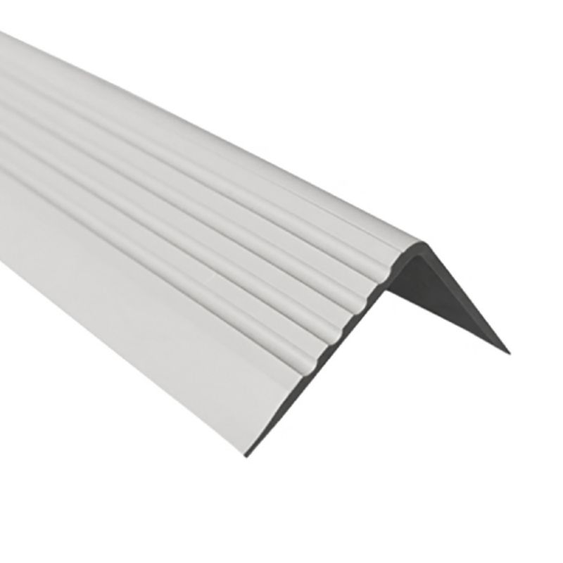 Profil schodowy PCV 50x42mm, QUEST, samoprzylepny antypoślizgowy nosek schodowy, RGP, jasnoszary, 0.7m
