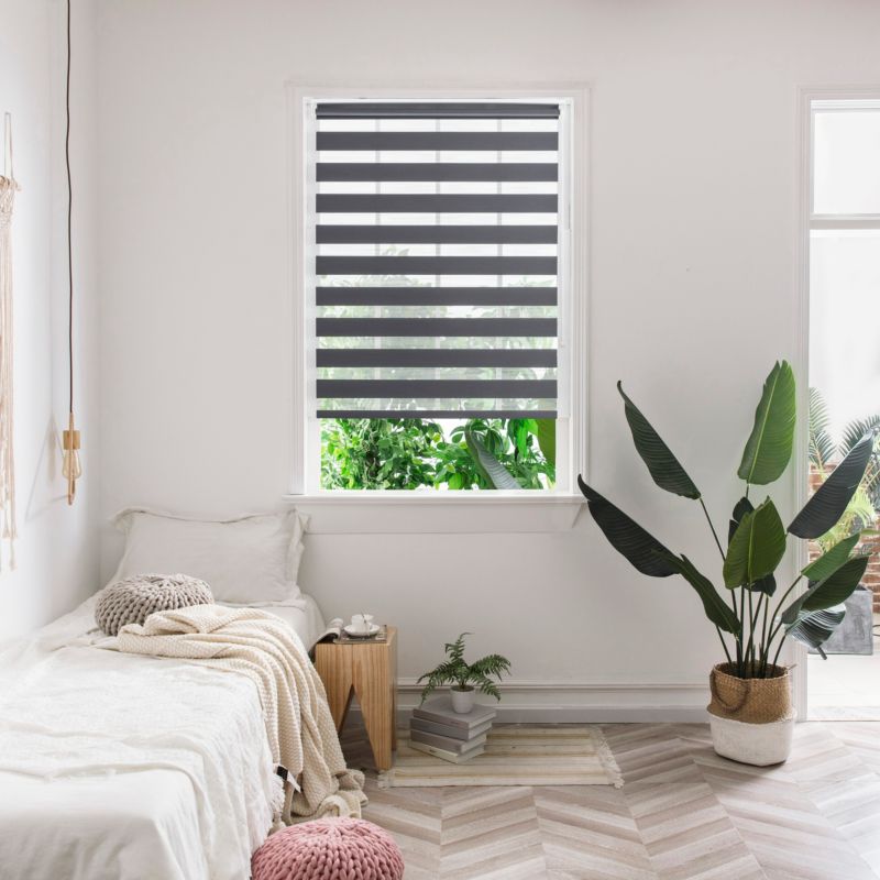 Barvy Elin roleta den/noc 36,5 x 180 cm antracit.