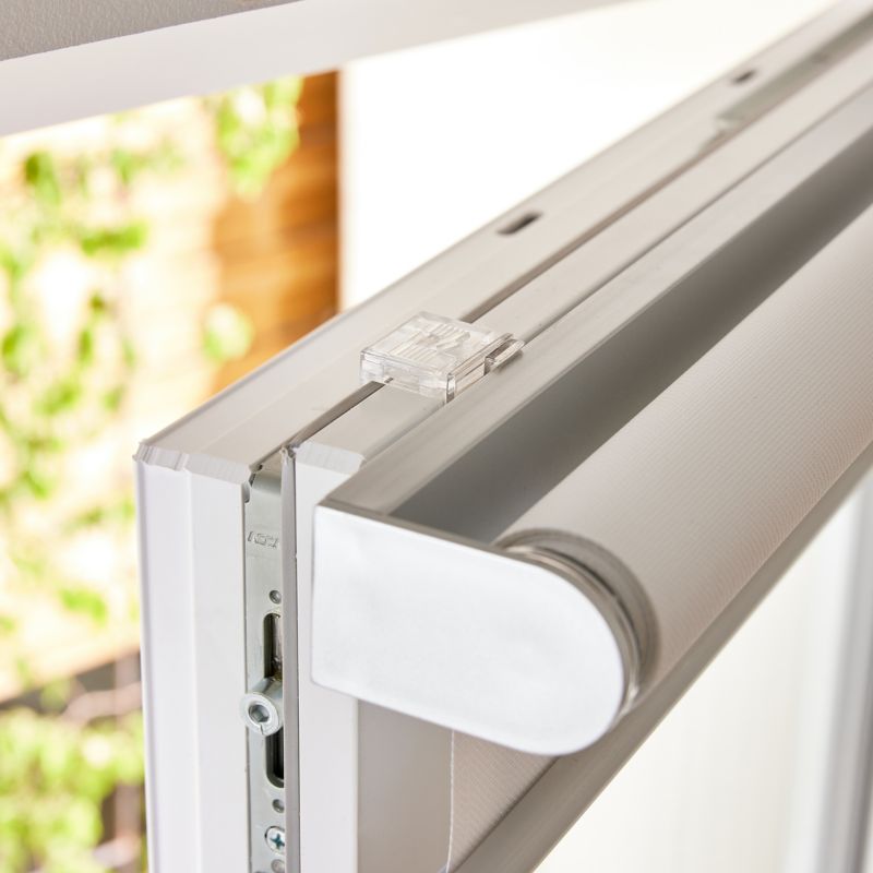 Roleta GoodHome Halo 68,5 x 240 cm biała