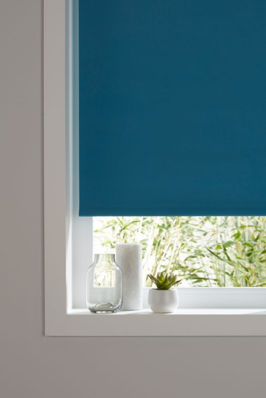 Roleta zaciemniająca termiczna Colours Boreas 57 x 180 cm niebieska