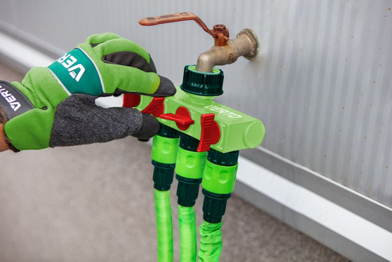 Rozdzielacz czterozaworowy VERTO 1 szt
