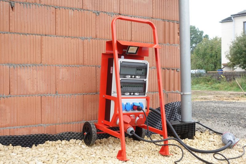 Rozdzielnica budowlana na stojaku z naświetlaczem eXT S/FI SET 32A 2x16A 4x230V Doktorvolt 6184