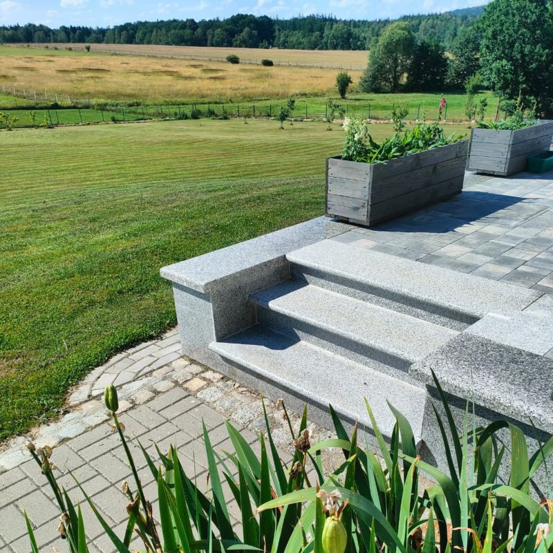 Schodek Granitowy Tiles Płomieniowany G603 150x35x2+2 stopnica Bullnose 1 szt.