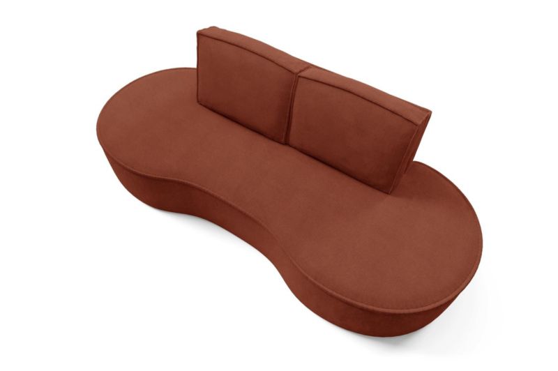 Sofa Bettso Flow zaokrąglone boki z poduszkami w tkaninie curio czerwony 1szt.