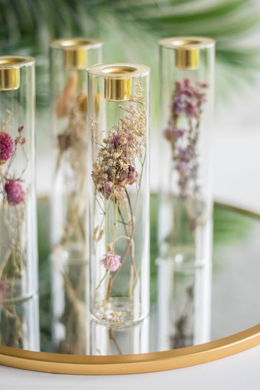 Świecznik szklany suszone kwiaty 23 cm