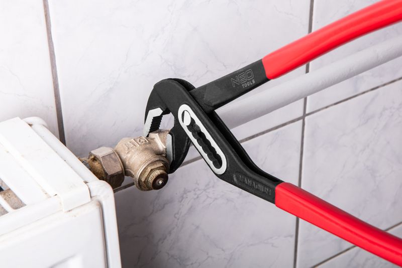 Szczypce do rur NEO TOOLS 250 mm, zakres 0-38 mm 1 szt