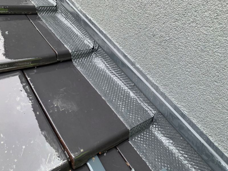 Taśma kominowa 4ROOF IZOMIN 3D 300mm 5m x 2rolki - 10mb brąz RAL8019 Super elastyczna, odporna 1kpl.