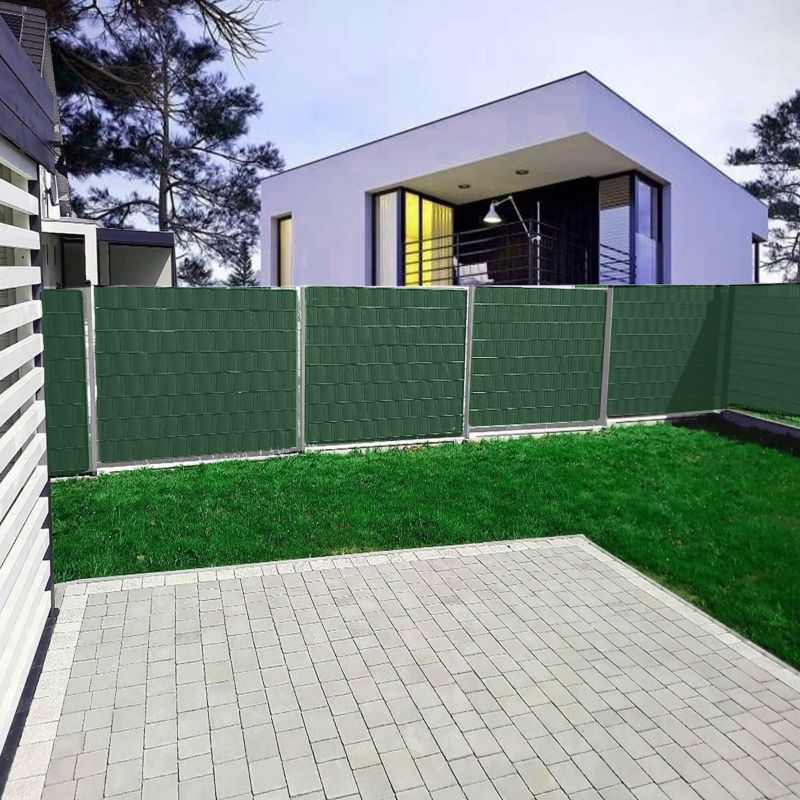Taśma ogrodzeniowa Springos PVC 35m x 19 cm 450 g/m2 z klipsami mocującymi 20 szt. ciemna zieleń 1 kpl.