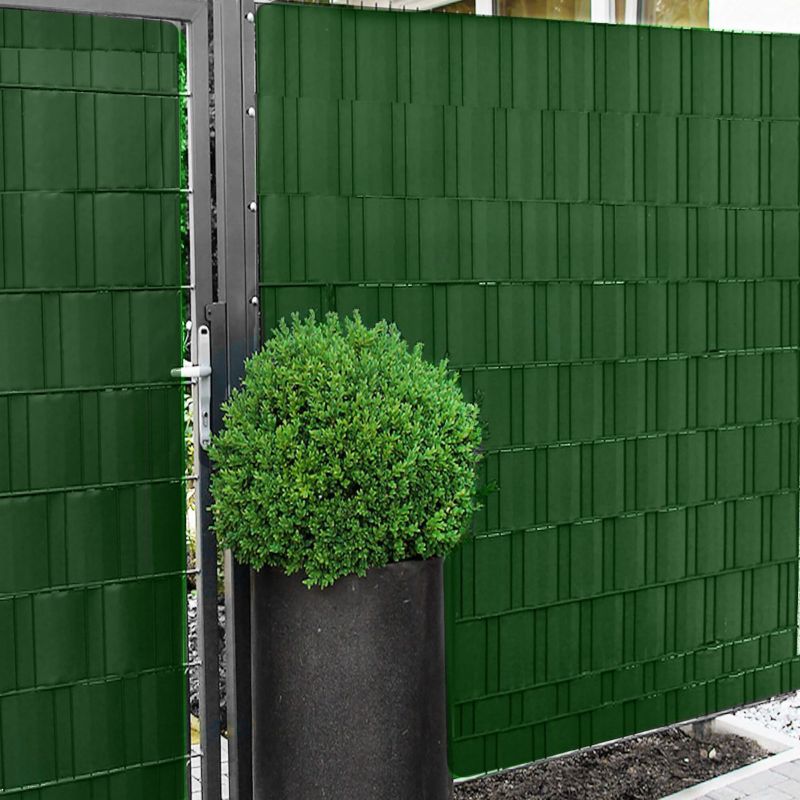 Taśma ogrodzeniowa Springos PVC 35m x 19 cm 450 g/m2 z klipsami mocującymi 20 szt. ciemna zieleń 1 kpl.